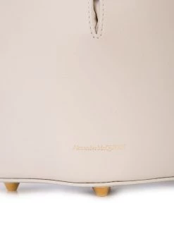 Wholesale ๐ Alexander McQueen Bucket chain shoulder bag ๐ฅ 8 Alexander McQueen bucket chain shoulder bag