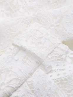 Deals ๐งจ Alexander McQueen High waisted lace shorts ๐ฏ 13 Alexander McQueen high-waisted lace shorts