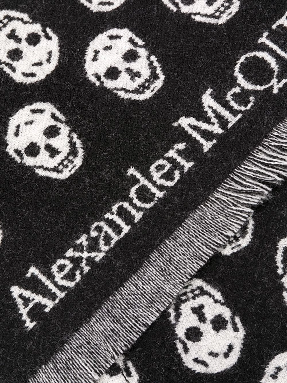 Hot Sale ๐ฏ Alexander McQueen Skull jacquard woven scarf ๐ 3 Alexander McQueen skull jacquard-woven scarf
