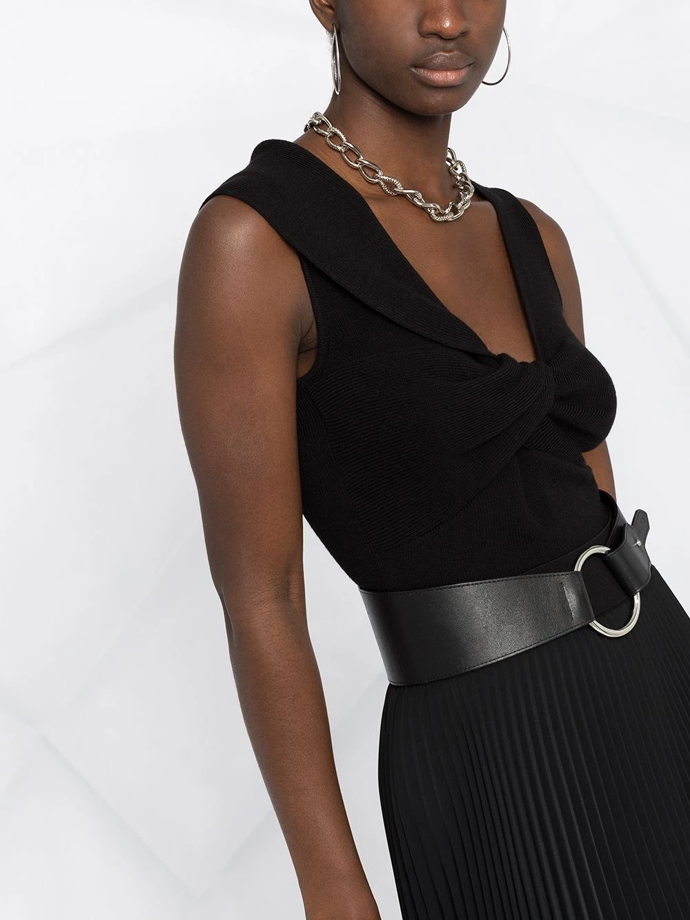 New โค๏ธ Alexander McQueen Knitted V neck top ๐ฏ 5 Alexander McQueen knitted V-neck top