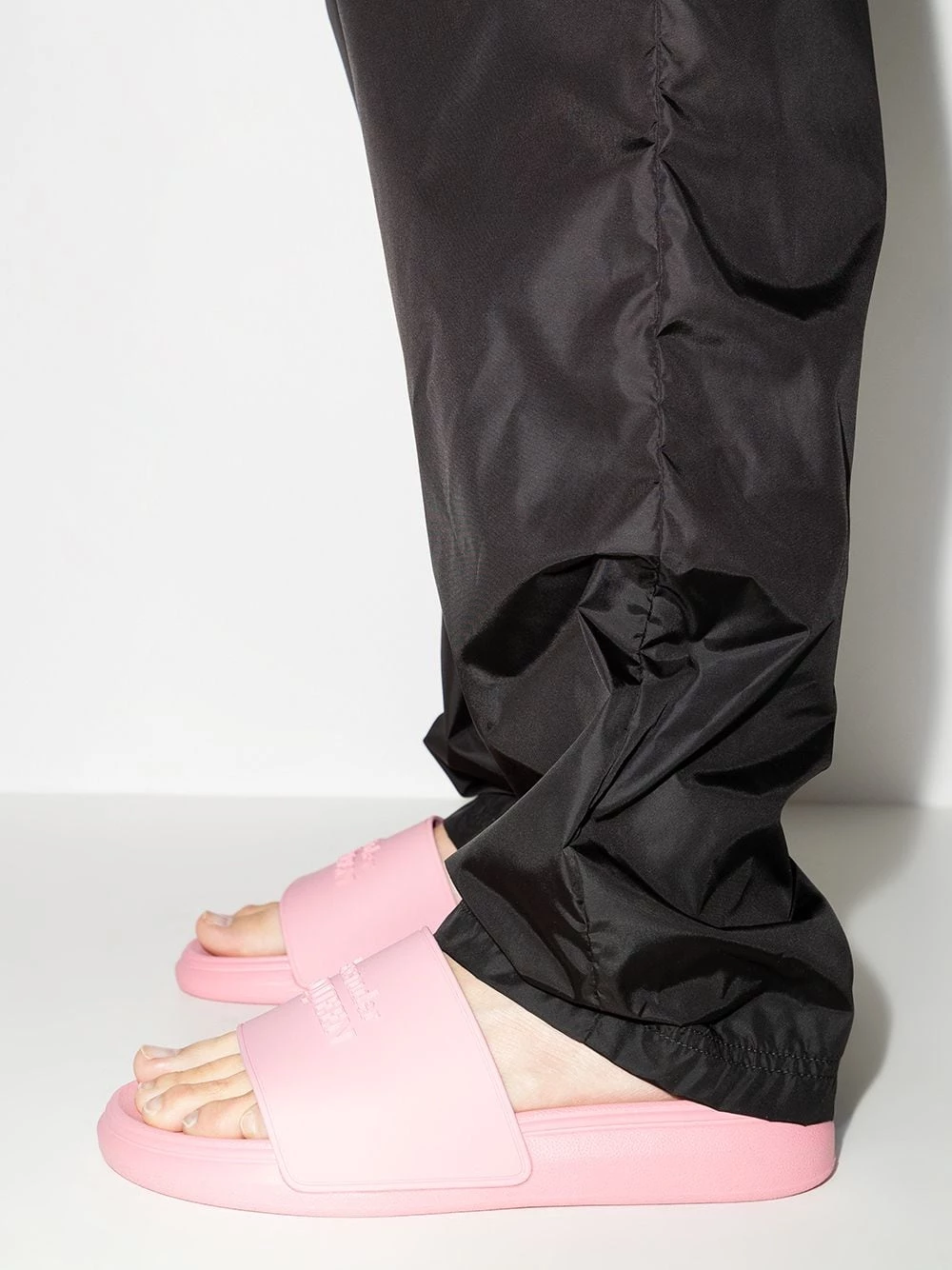 Promo ๐คฉ Alexander McQueen Logo embellished flat slides โค๏ธ 3 Alexander McQueen logo-embellished flat slides