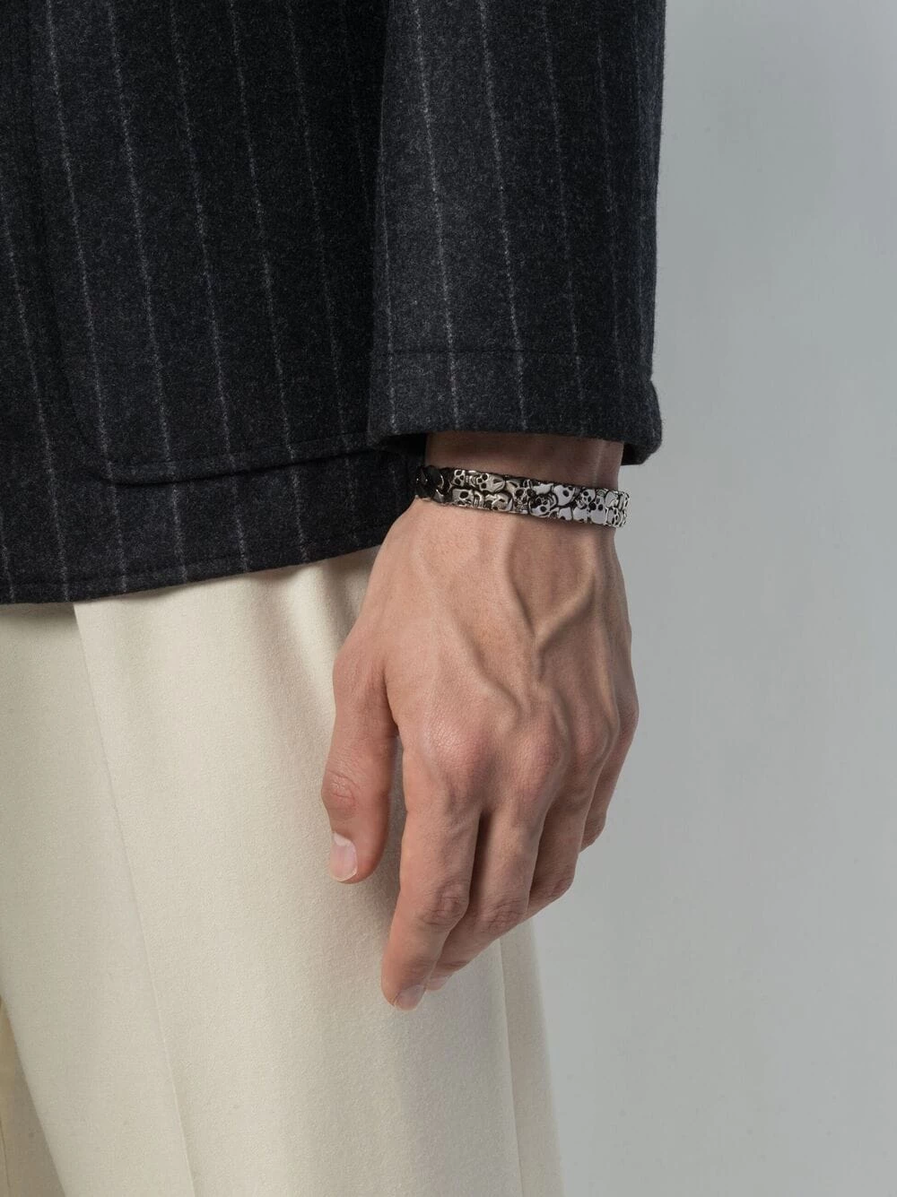 Buy ⭐ Alexander McQueen Skull engraved cuff bracelet ✨ 2 Alexander McQueen skull-engraved cuff bracelet