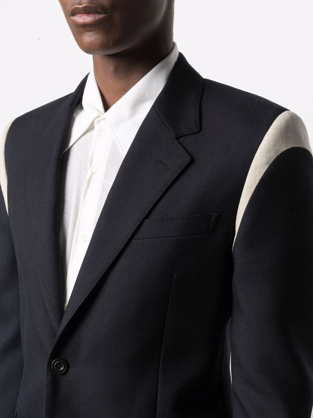 Best deal โ๏ธ Alexander McQueen Panelled wool blazer ๐ 5 Alexander McQueen panelled wool blazer