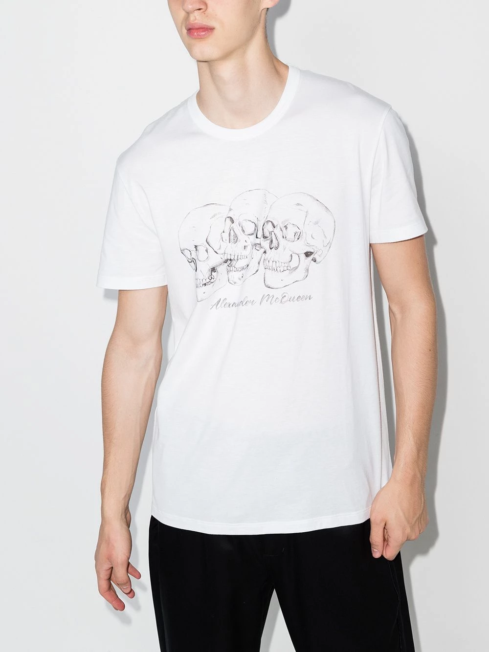Coupon โจ Alexander McQueen Skulls print T ๐ shirt ๐ 2 Alexander McQueen skulls print T-shirt