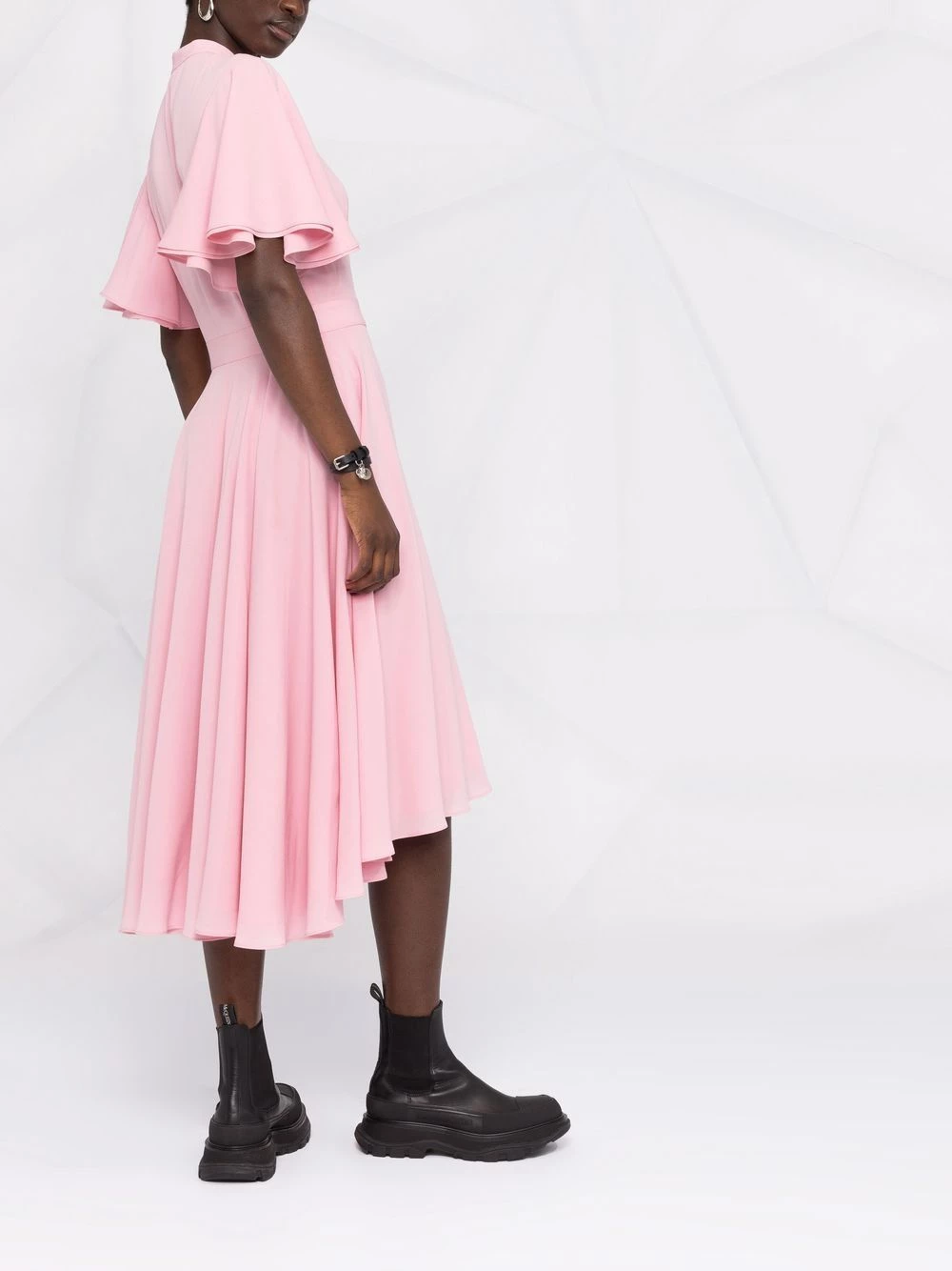 Discount ๐ Alexander McQueen Flared short sleeved midi ๐ dress ๐ 7 Alexander McQueen flared short-sleeved midi dress