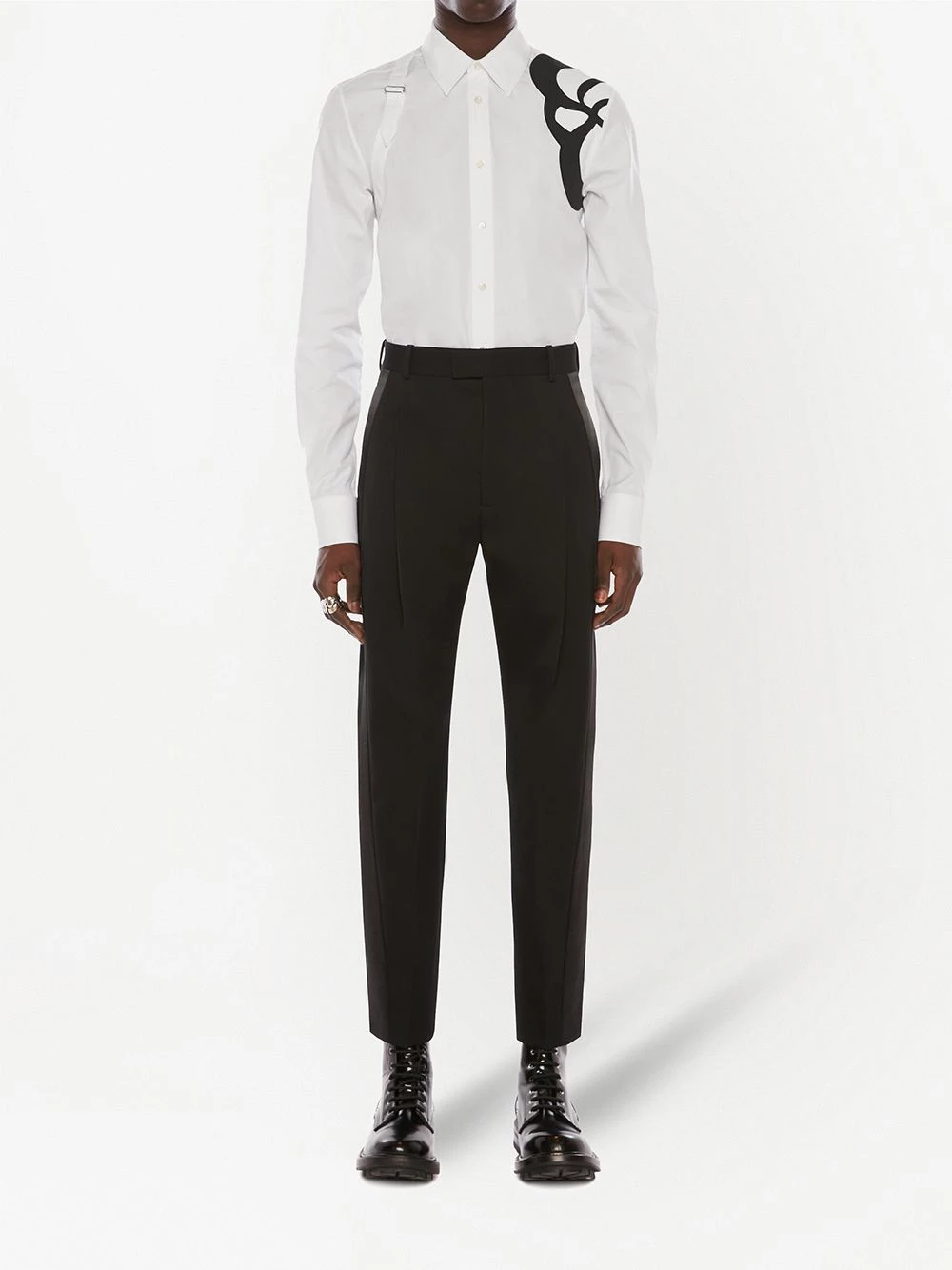 Brand new ๐ Alexander McQueen Tailored satin panel trousers ๐งจ 2 Alexander McQueen tailored satin-panel trousers