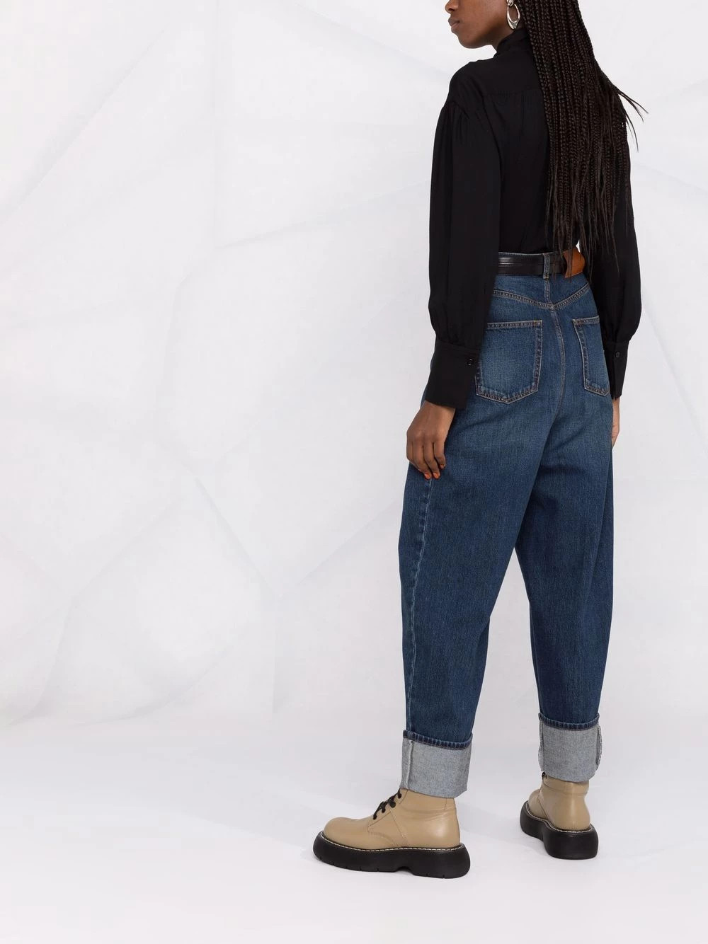 Buy ๐ฅฐ Alexander McQueen High rise tapered ๐ jeans ๐ 6 Alexander McQueen high-rise tapered jeans