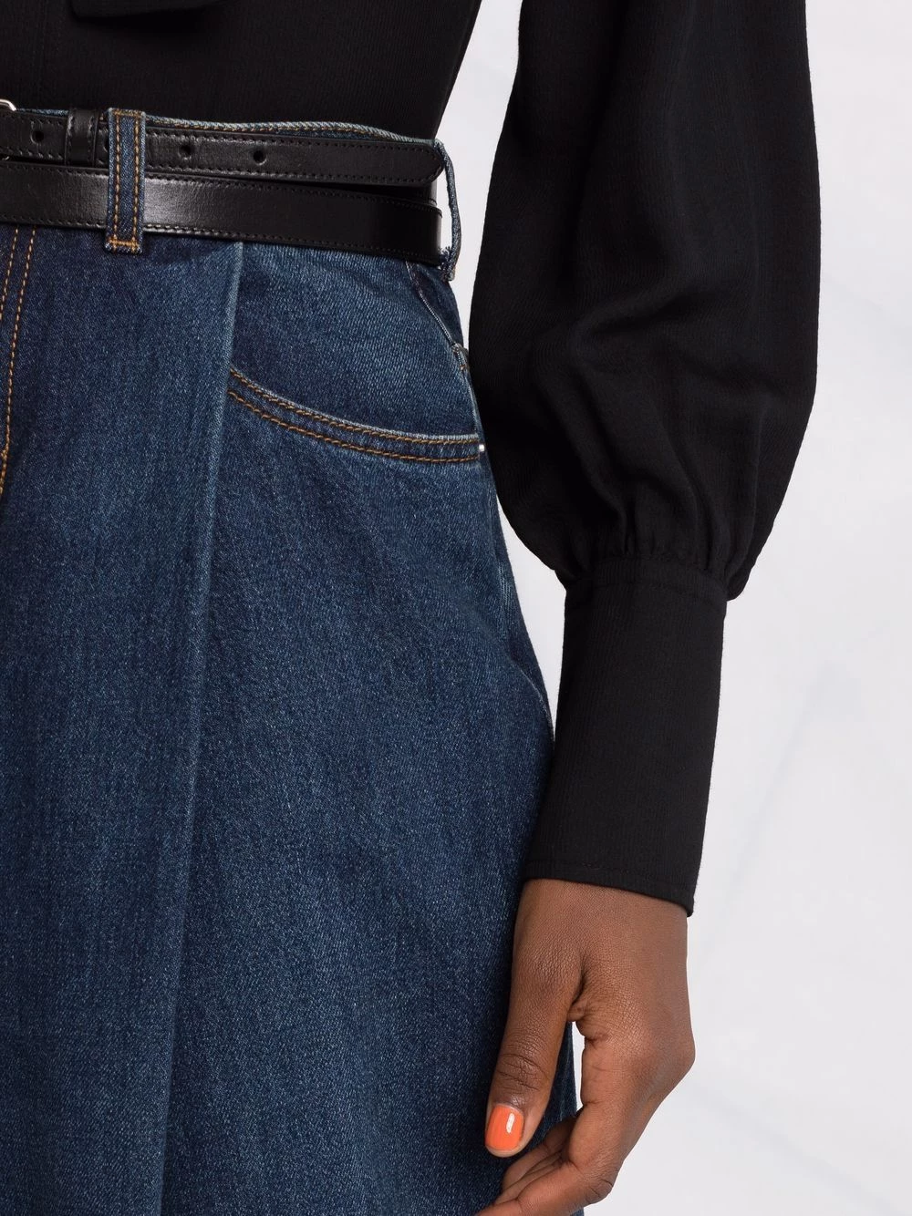 Buy ๐ฅฐ Alexander McQueen High rise tapered ๐ jeans ๐ 3 Alexander McQueen high-rise tapered jeans