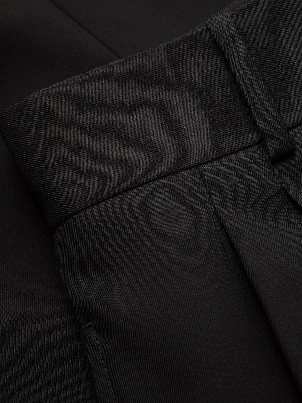 Hot Sale β¨ Alexander McQueen Tapered leg tailored fit trousers π₯ 7 Alexander McQueen tapered-leg tailored-fit trousers