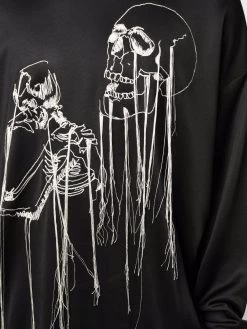 Brand new ๐งจ Alexander McQueen Skull print sweatshirt ๐ 9 Alexander McQueen skull-print sweatshirt